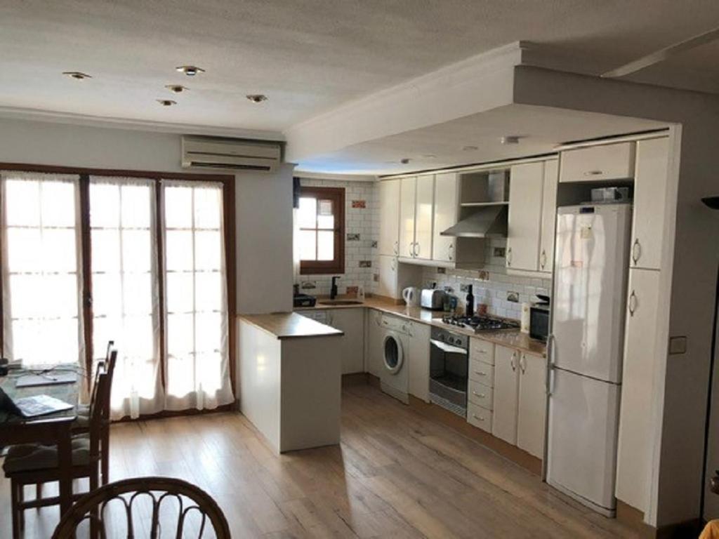 Valencia, Ideally Located 3Bed-2Bath Apart.Few Mints Walk From Beach,Pool,Shop. Port Saplaya Buitenkant foto