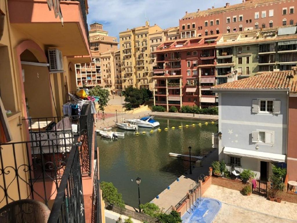 Valencia, Ideally Located 3Bed-2Bath Apart.Few Mints Walk From Beach,Pool,Shop. Port Saplaya Buitenkant foto